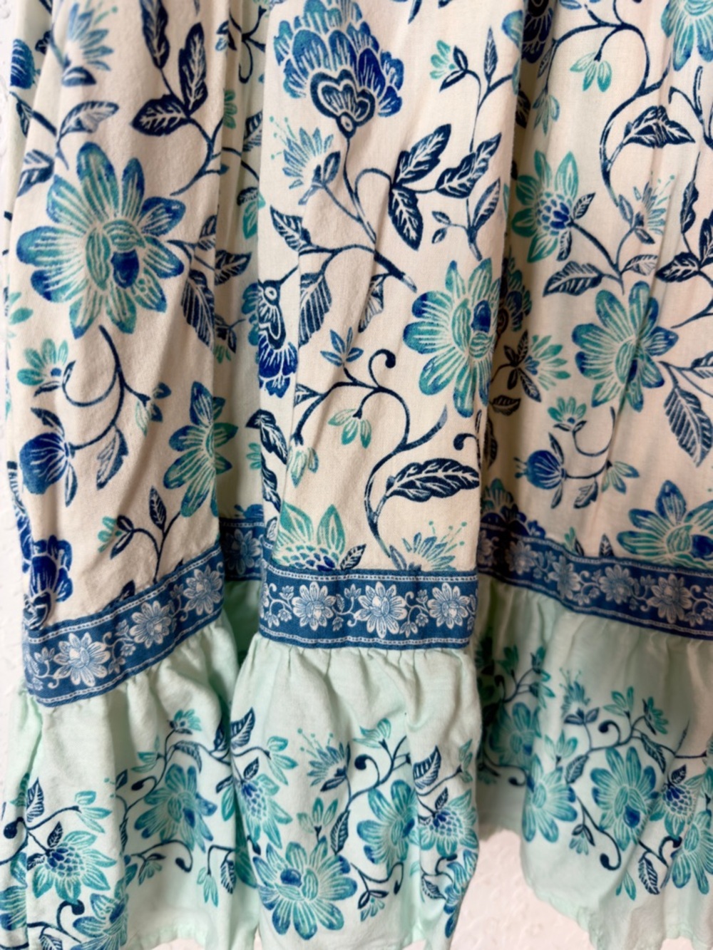 Boho Chic Old Navy Floral Mini - Picture 6 of 7